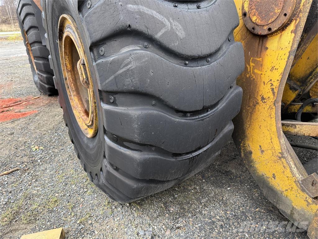 Hanomag C66 Iekrāvēji uz riteņiem