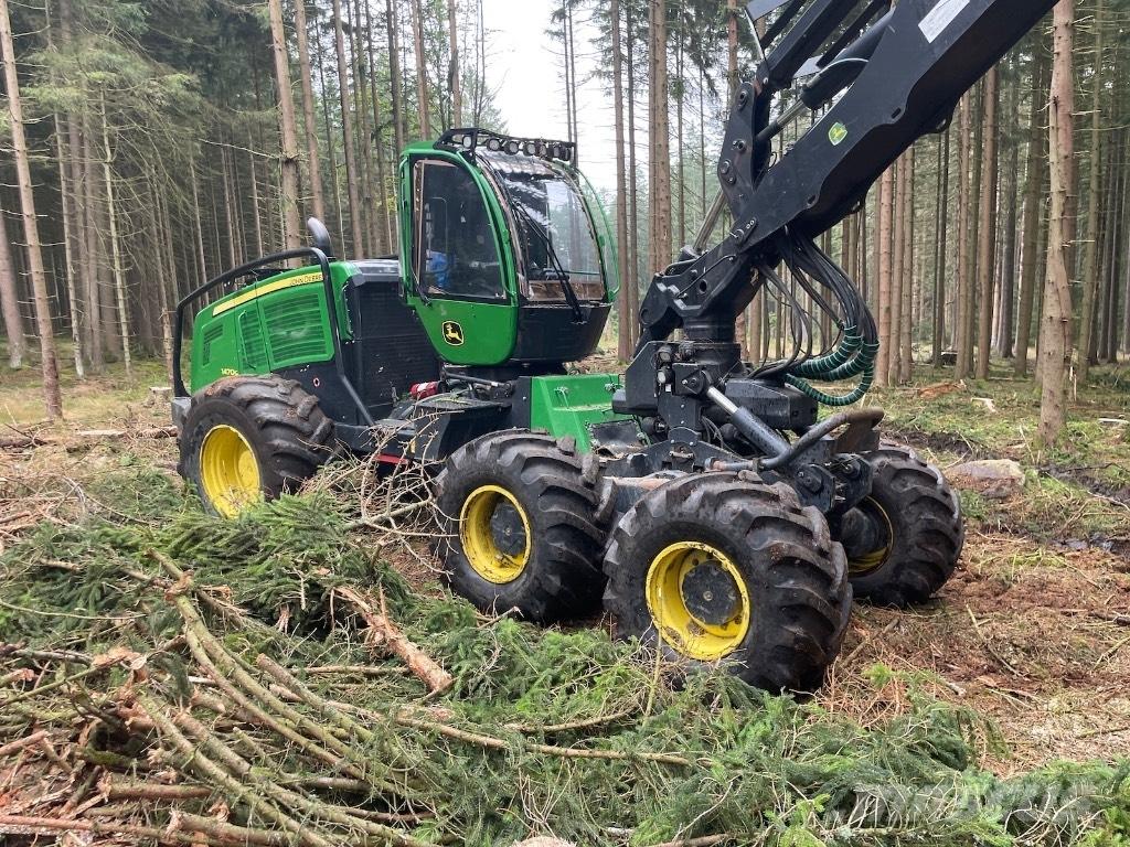 John Deere 1470 G Harvesteri