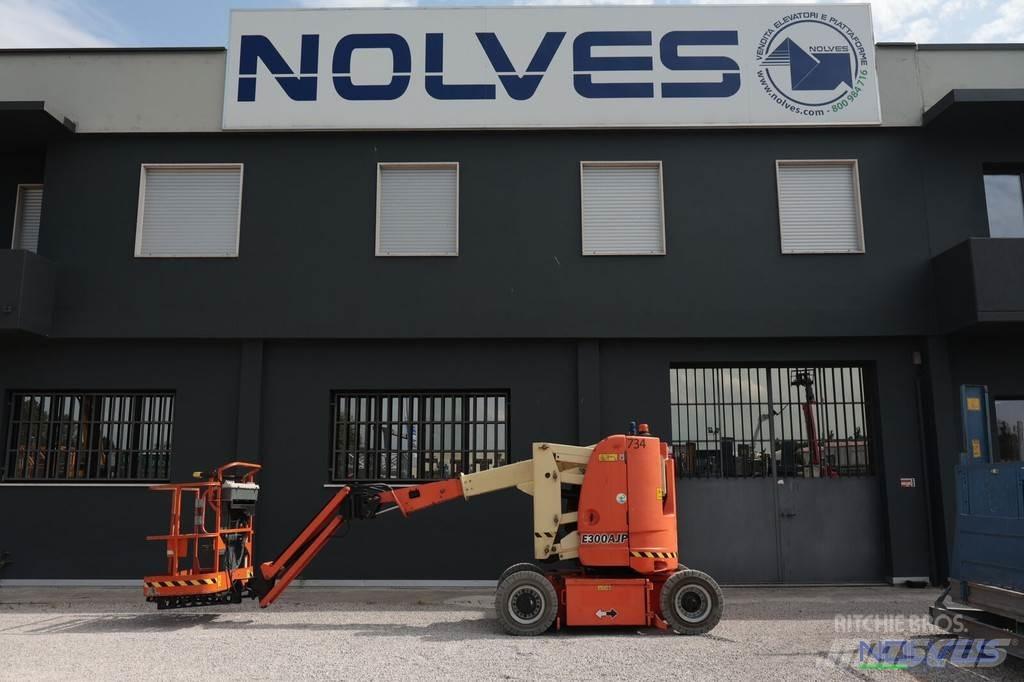 JLG E300AJP Strēles pacēlāji