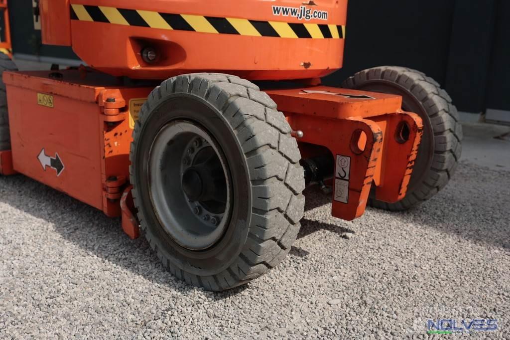 JLG E300AJP Strēles pacēlāji