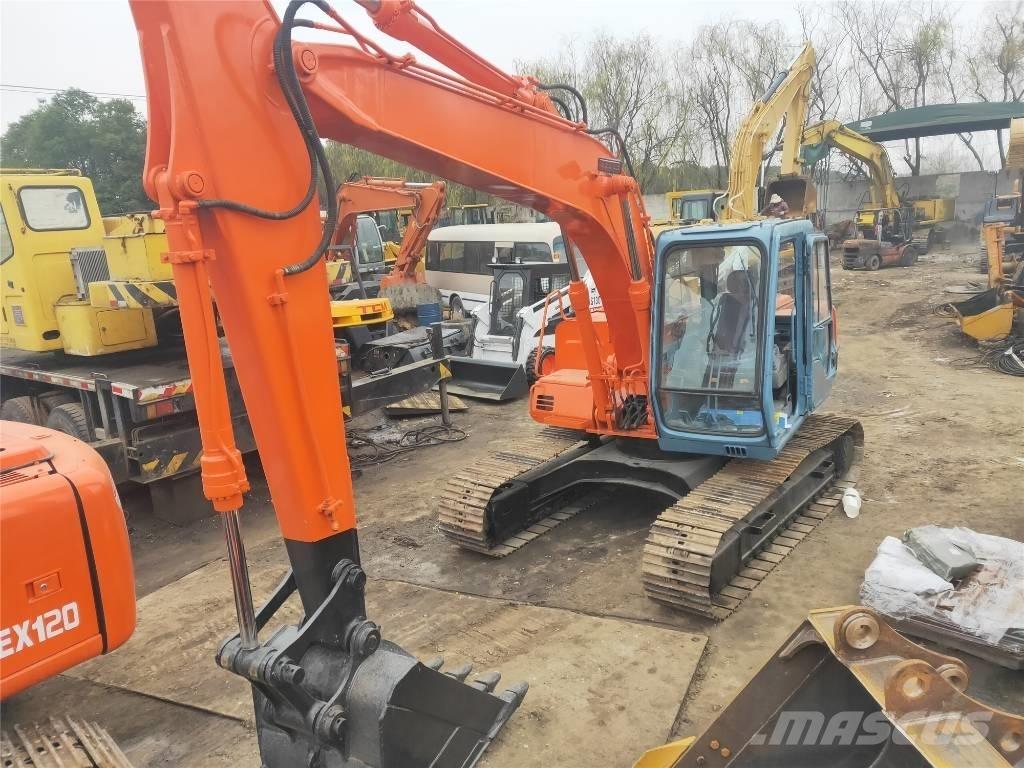 Hitachi EX120 Vidēja lieluma ekskavatori 7 t - 12 t