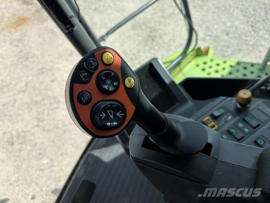 CLAAS Lexion 550 Ražas novākšanas kombaini