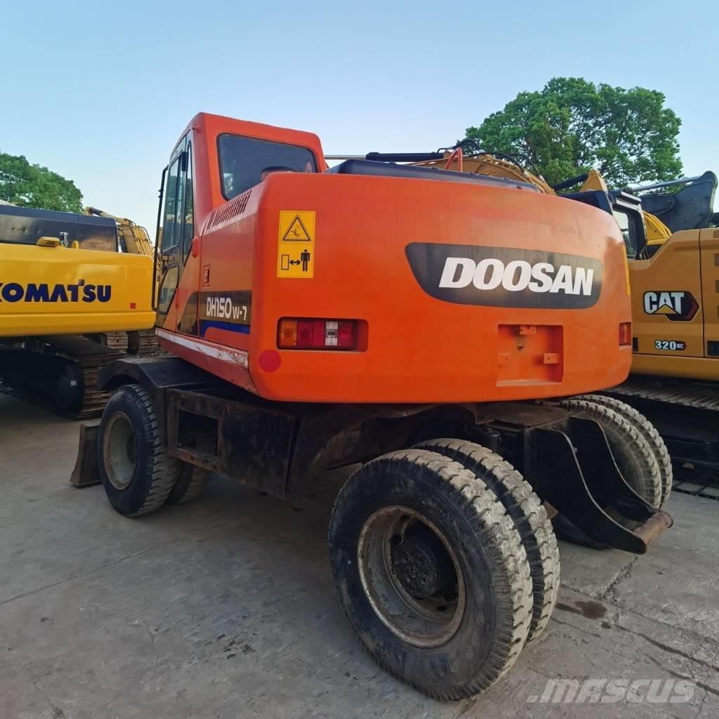 Doosan DH 150 W-7 Ekskavatori uz riteņiem