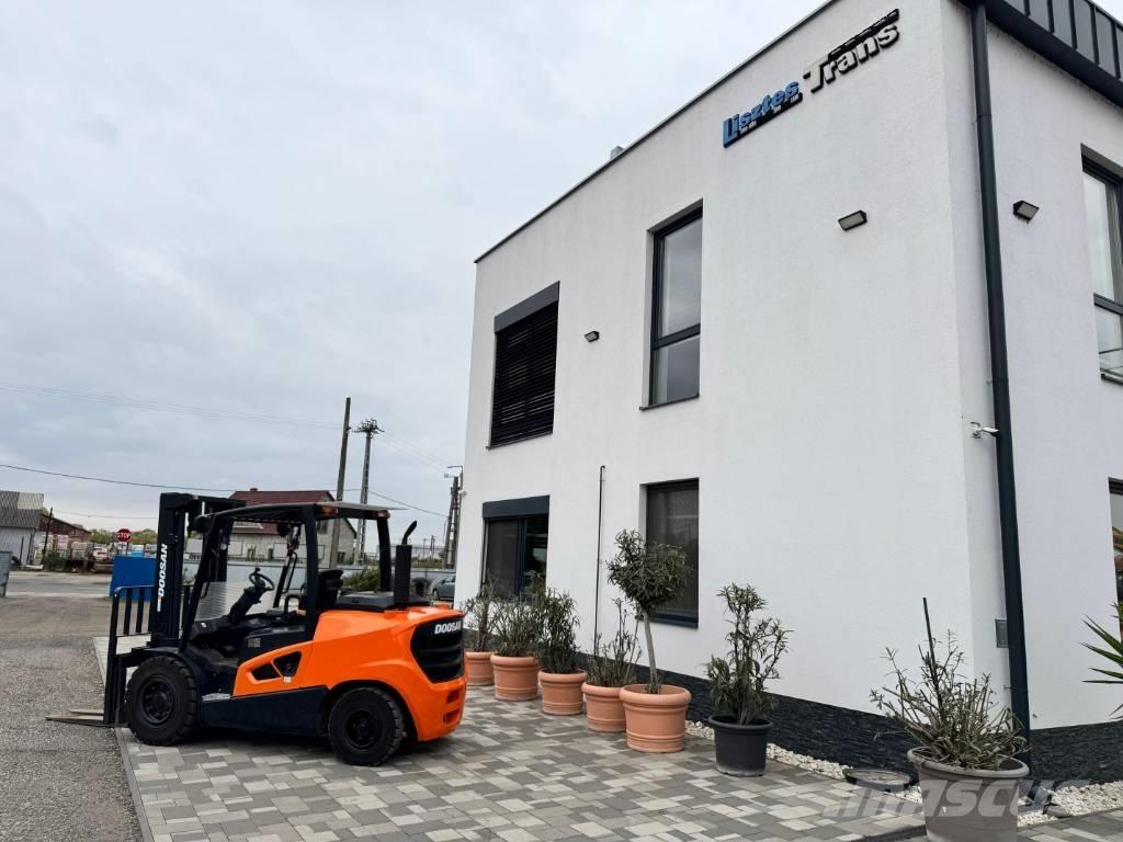 Doosan D 50,  130üó!!! 5t Tehnika ar dīzeļa dzinēju