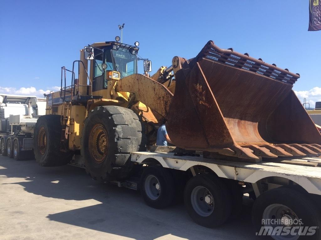 Komatsu WA600-1 Iekrāvēji uz riteņiem