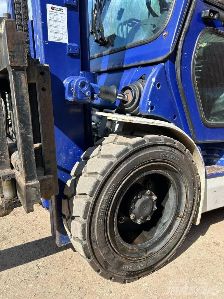 Komatsu FD 30 T-14 Tehnika ar dīzeļa dzinēju