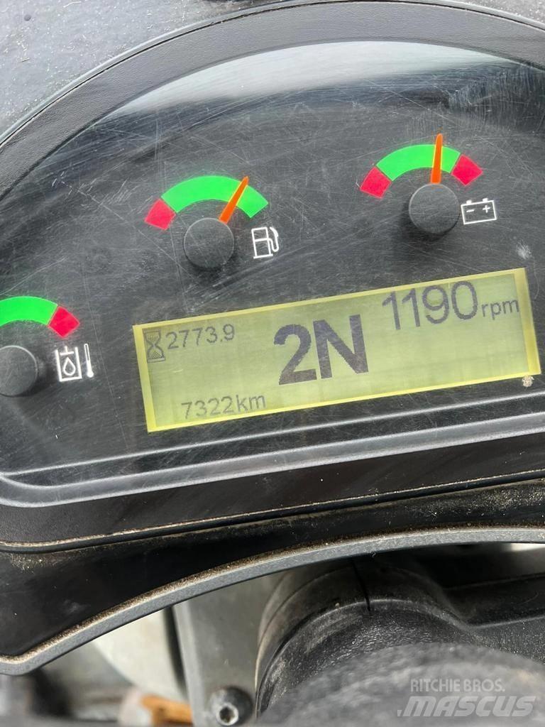 CAT 906M Iekrāvēji uz riteņiem