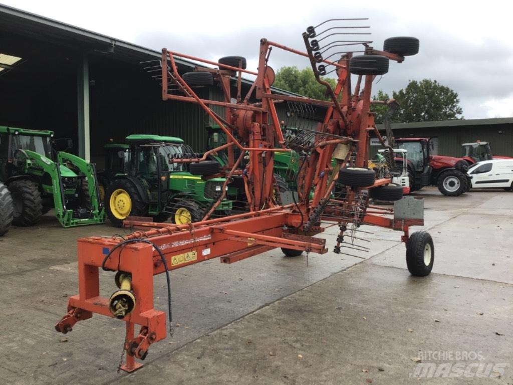 Kuhn GA 7301 Grābekļi un siena ārdītāji