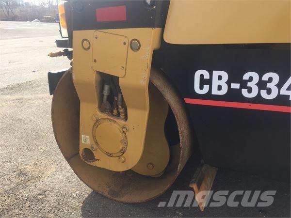 CAT CB 334 D Divvalču grunts veltņi
