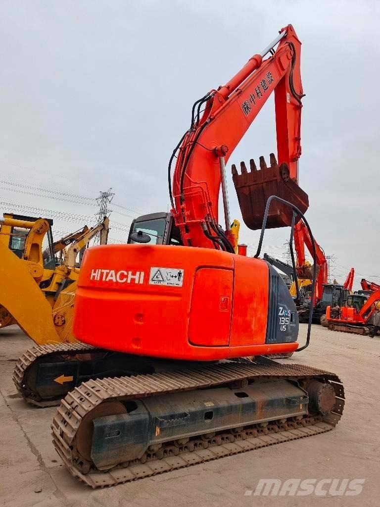 Hitachi ZX 135 US Kāpurķēžu ekskavatori