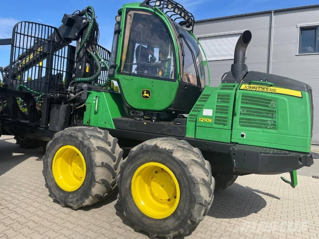 John Deere 1210 E Forvarderi