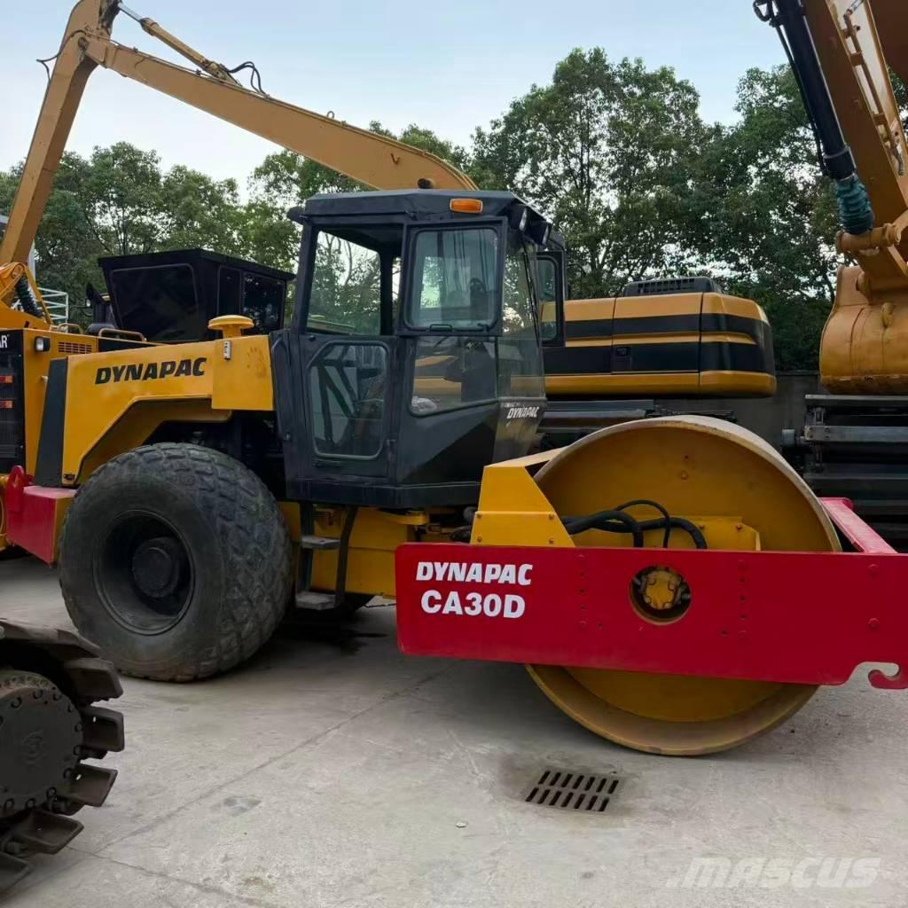 Dynapac CA 30 D Vienvalča grunts veltņi