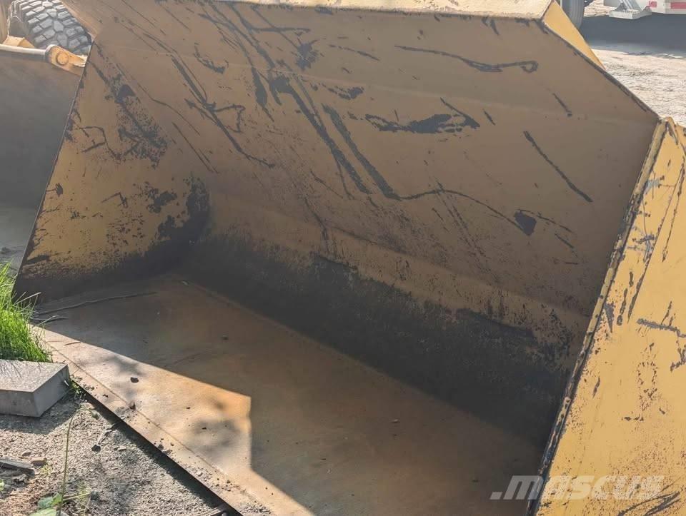 John Deere 310 SE Ekskavatori-iekrāvēji