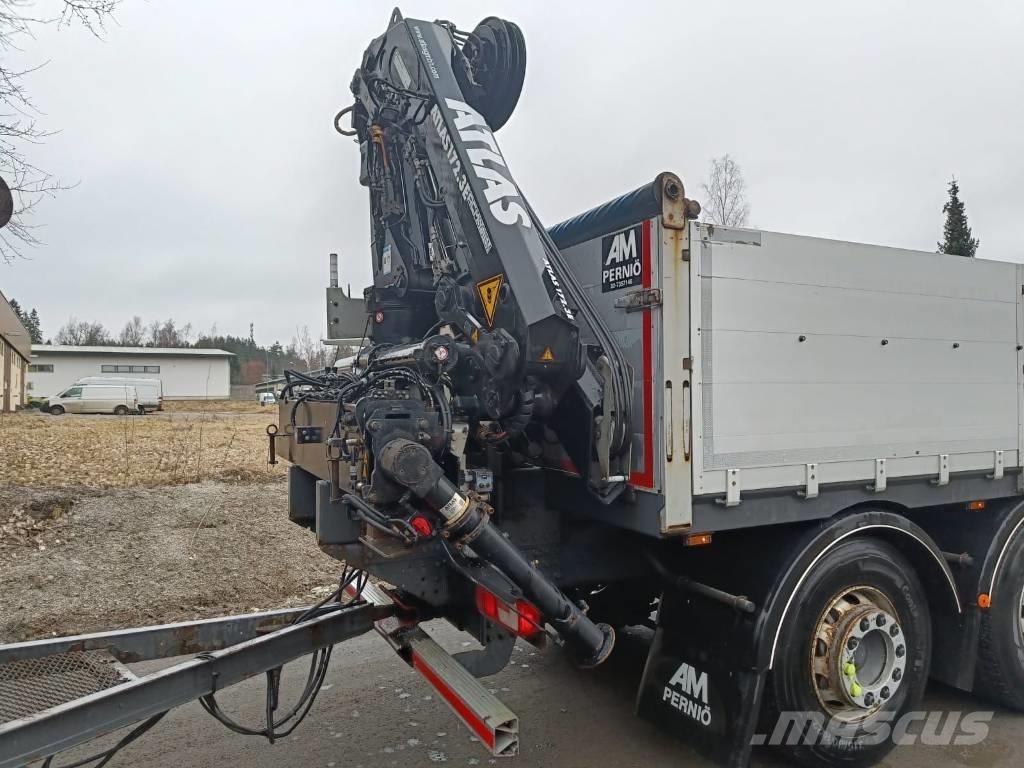 DAF XF 530 FAW Smagās mašīnas ar celtni