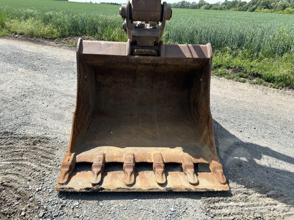 Volvo EC220EL Kāpurķēžu ekskavatori