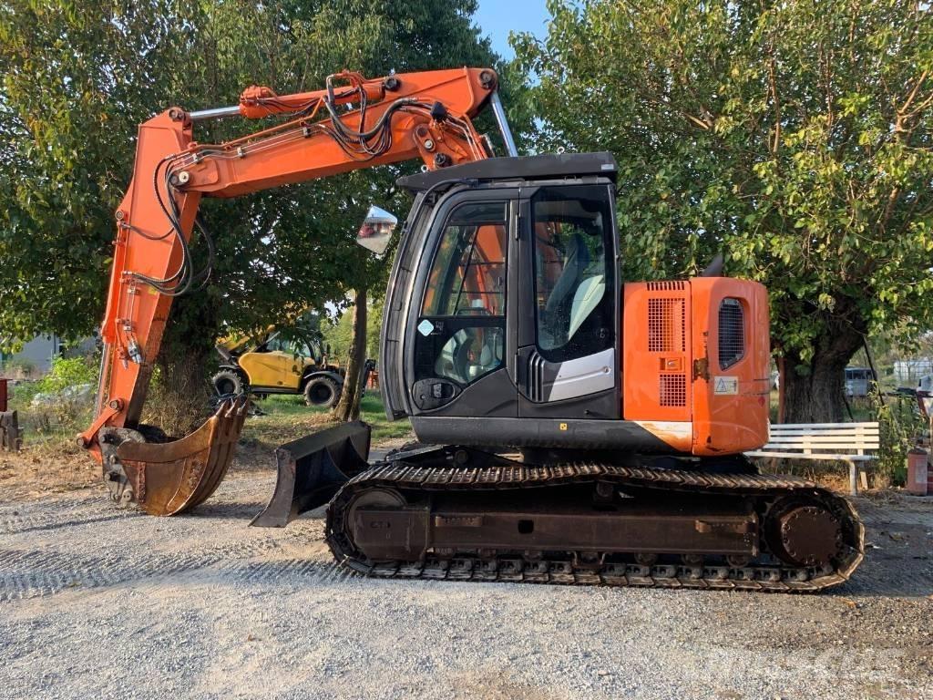 Hitachi ZX 135 US-5B Kāpurķēžu ekskavatori