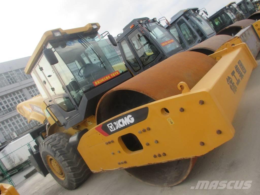 XCMG XS 263 J Vienvalča grunts veltņi