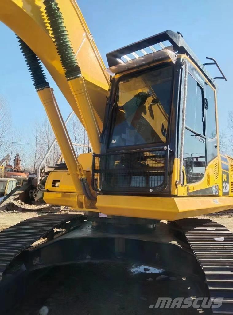 Komatsu 220-8 Kāpurķēžu ekskavatori