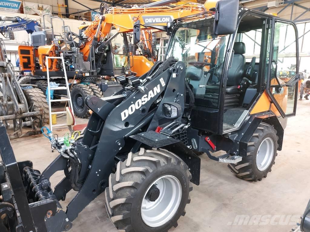 Develon DL 60-7 Iekrāvēji uz riteņiem