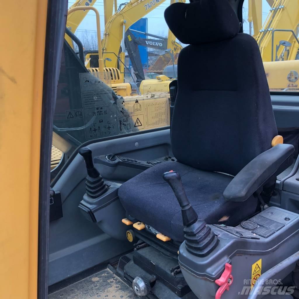 Volvo EC210B Kāpurķēžu ekskavatori
