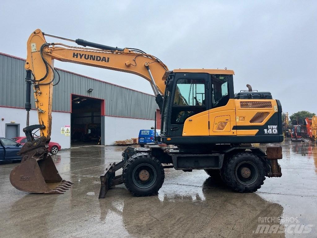 Hyundai HW140 Ekskavatori uz riteņiem