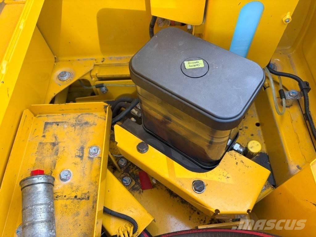 Komatsu PC 240 LC-11 Kāpurķēžu ekskavatori