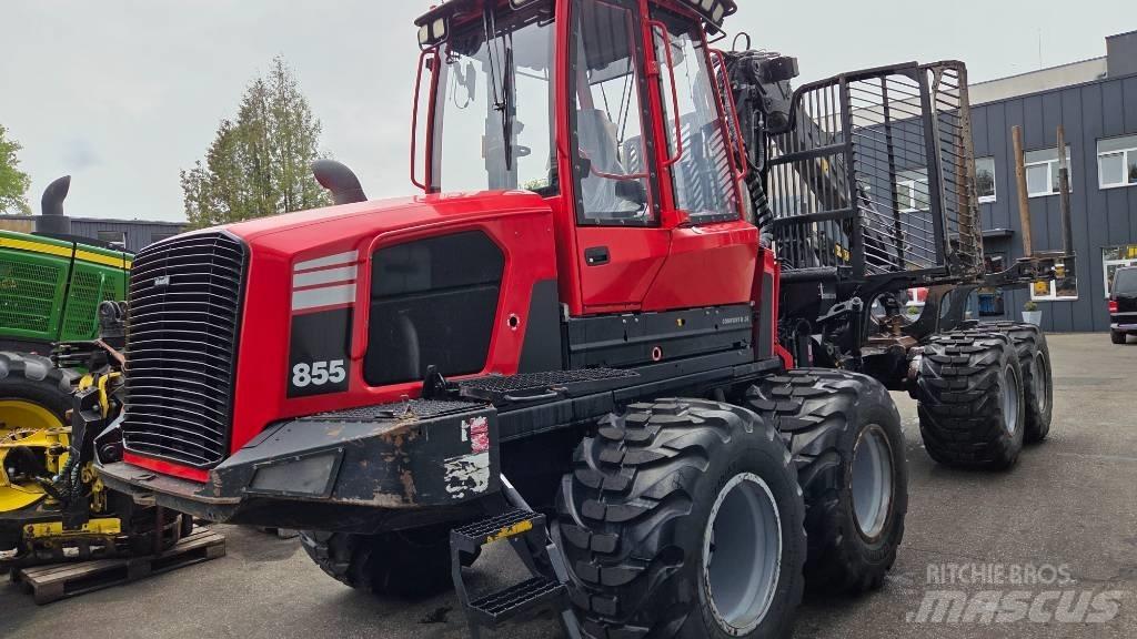 Komatsu 855 Forvarderi