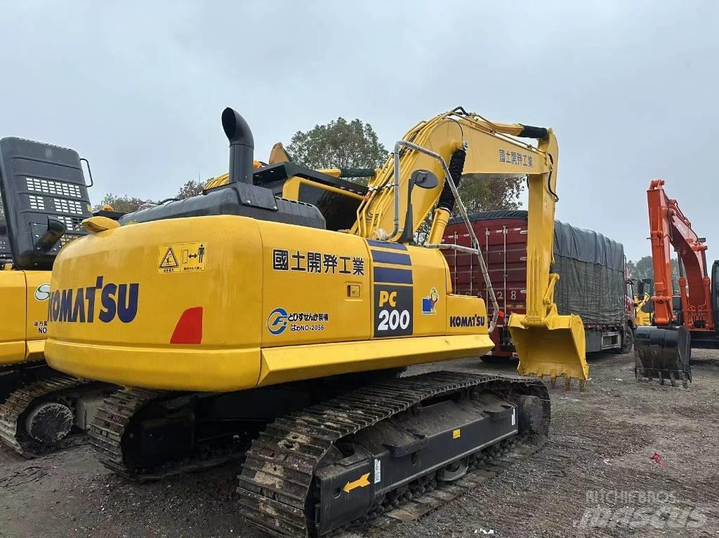 Komatsu PC 200-8 Vidēja lieluma ekskavatori 7 t - 12 t