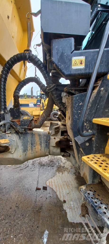 Komatsu HM300-5 Artikulētie pašizgāzēji