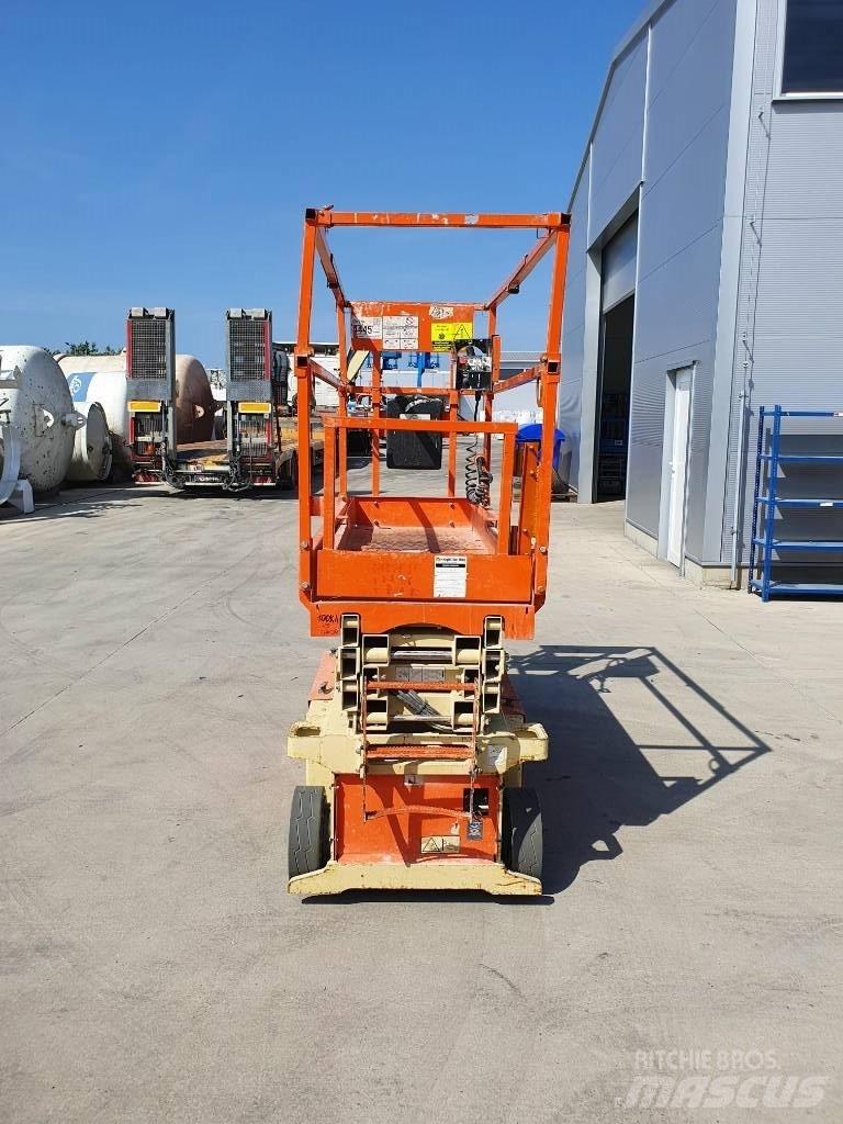 JLG 6 RS Šķerveida pacēlāji