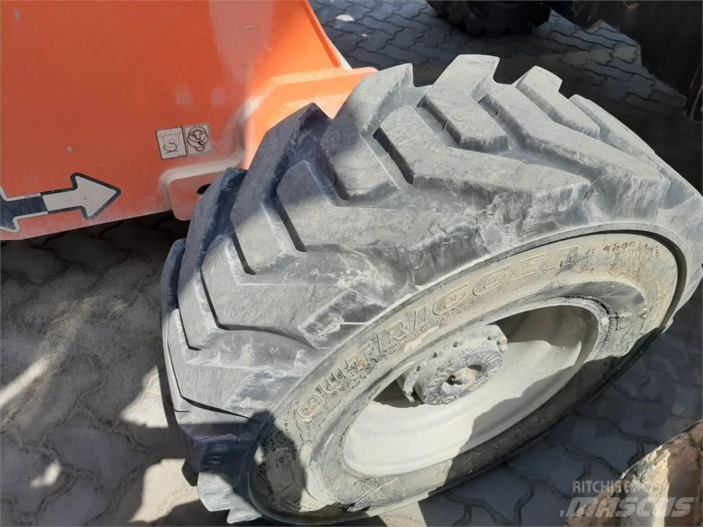 JLG 460SJ Teleskopiskie pacēlāji