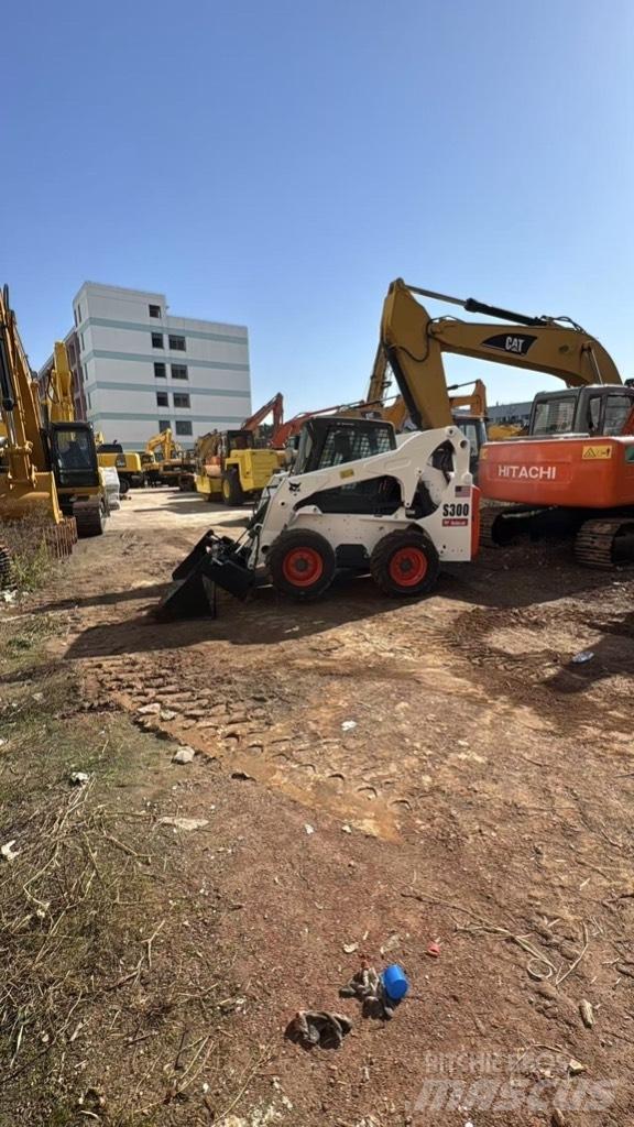 Bobcat S 300 Lietoti riteņu kompaktiekrāvēji