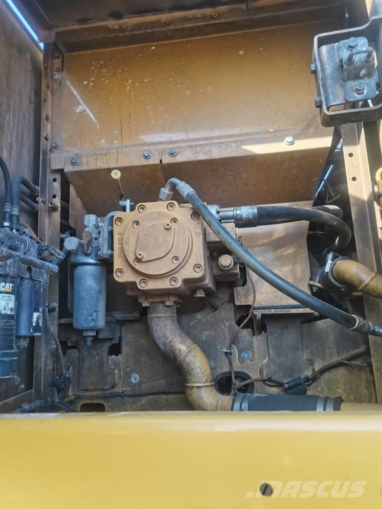 CAT 320 GC Kāpurķēžu ekskavatori