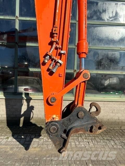 Hitachi ZX 160 W Ekskavatori uz riteņiem
