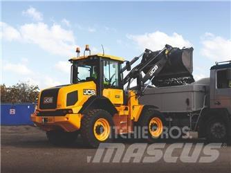 JCB 411 Iekrāvēji uz riteņiem