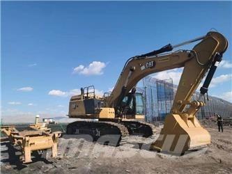 CAT 2020 CAT 374 Ekskavatori uz riteņiem