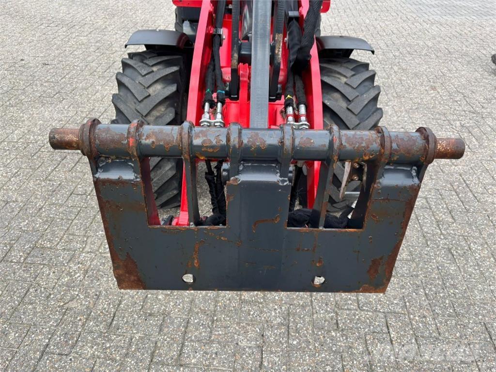 Schäffer 3650 Iekrāvēji uz riteņiem