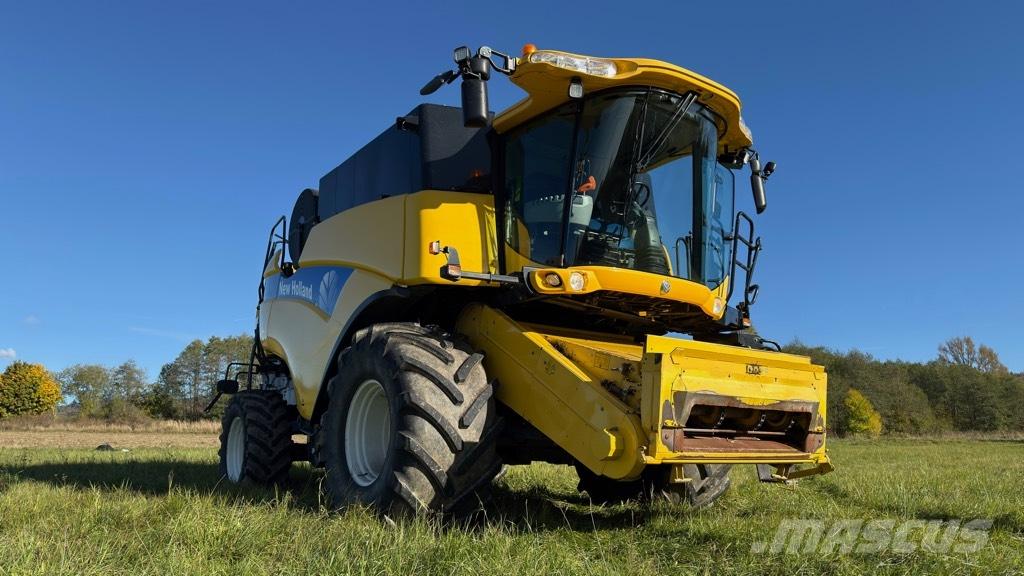 New Holland CX 8080 Ražas novākšanas kombaini