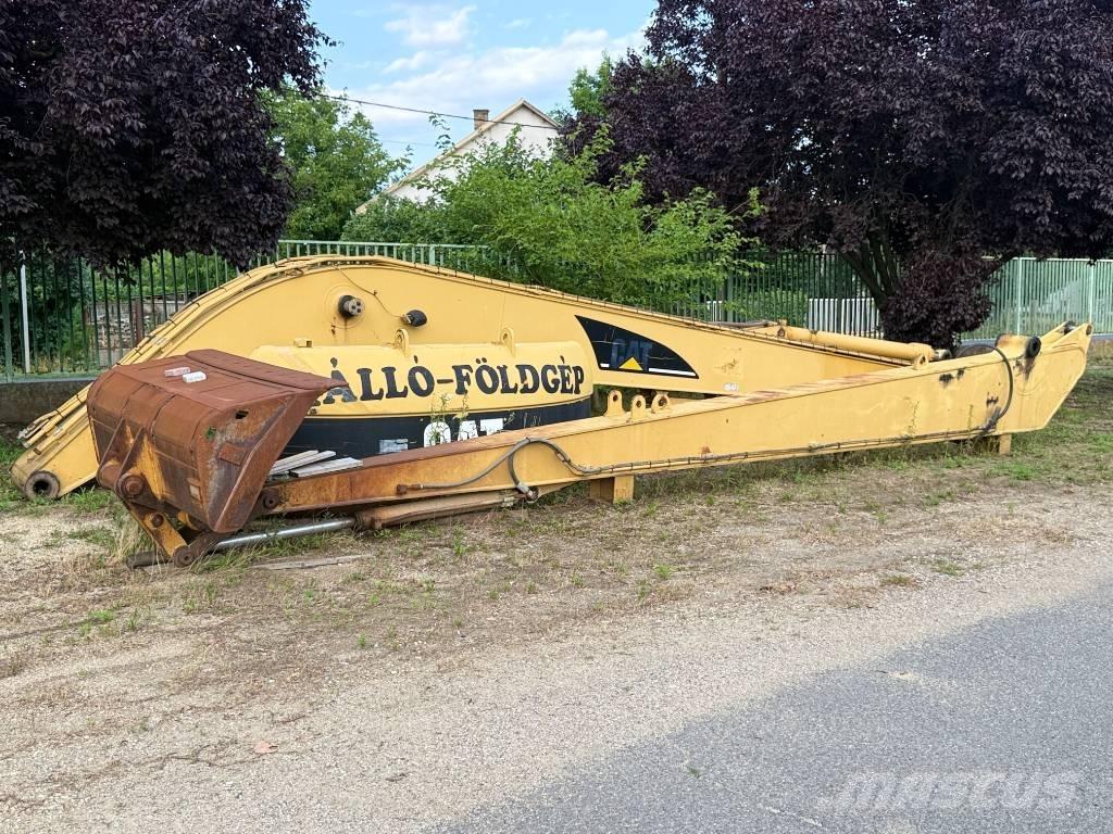 CAT 322 CL Kāpurķēžu ekskavatori