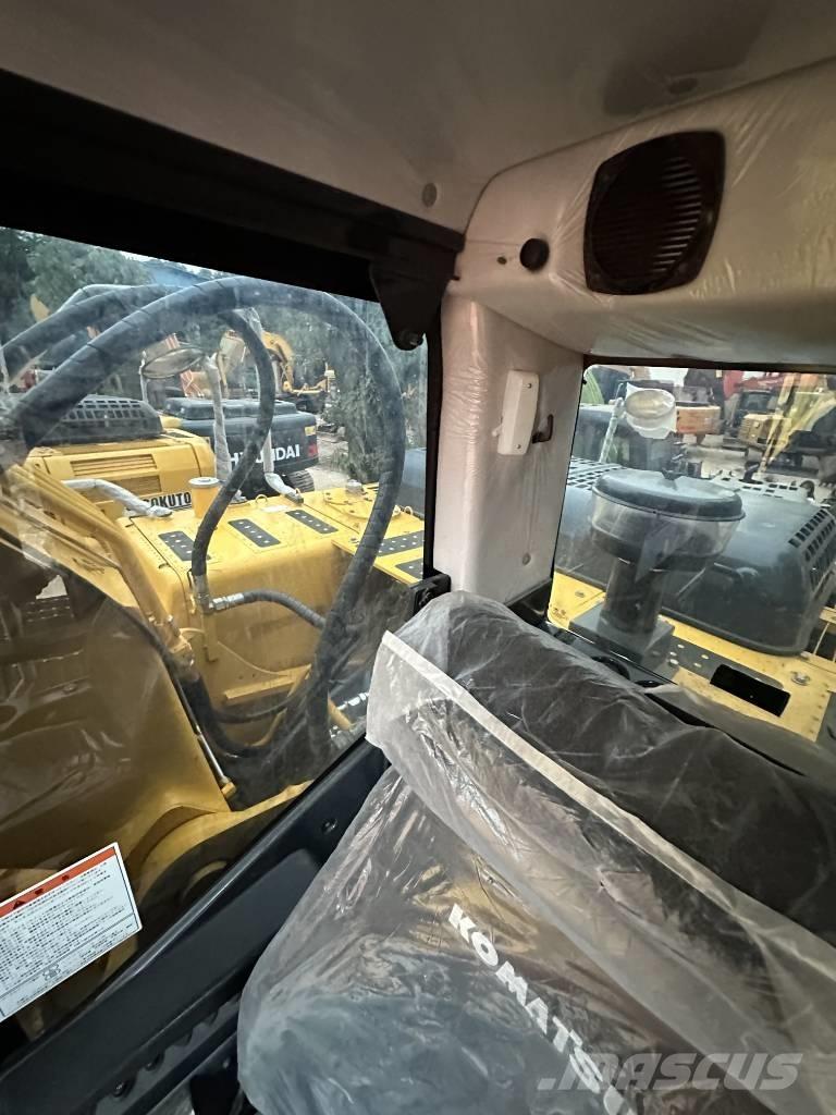 Komatsu PC 210 Kāpurķēžu ekskavatori