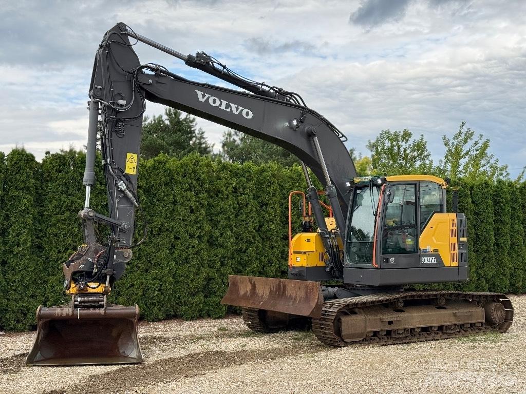Volvo ECR 235 EL Kāpurķēžu ekskavatori