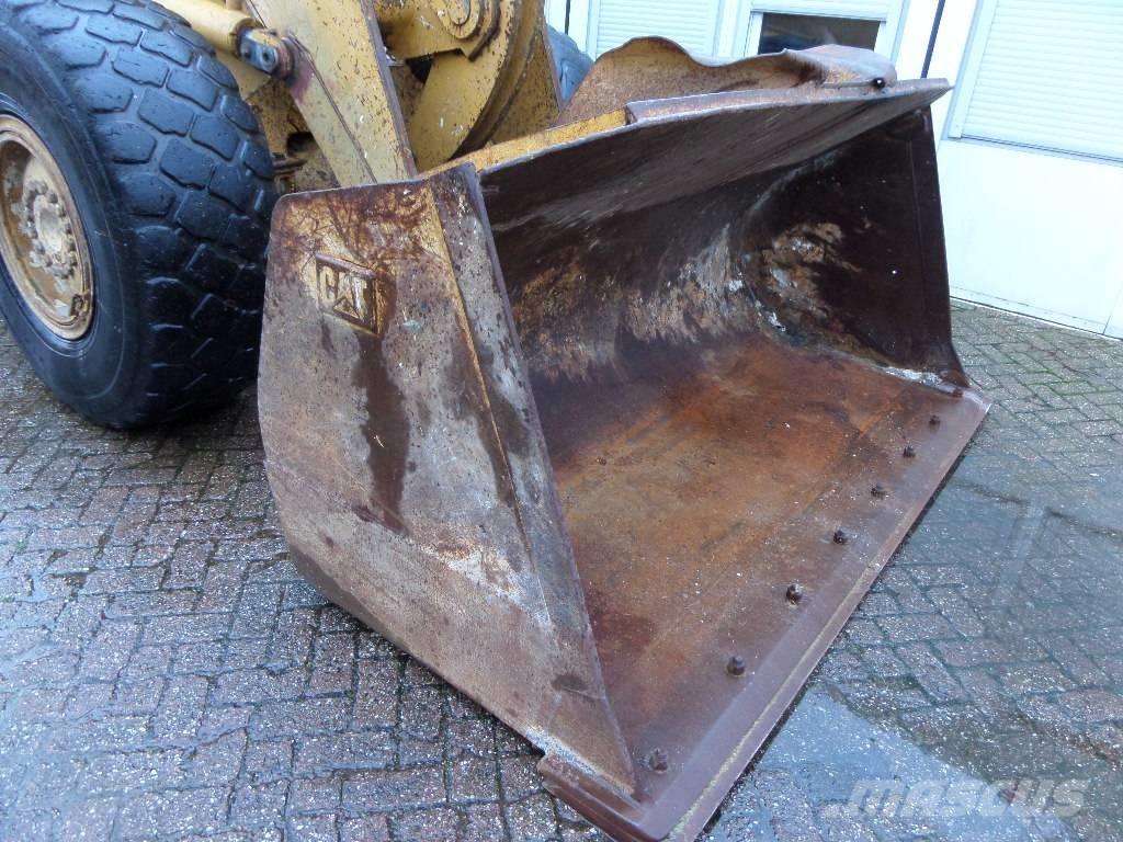 CAT 938 H Iekrāvēji uz riteņiem