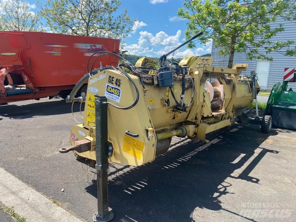 John Deere 8200 Zāles smalcinātāji