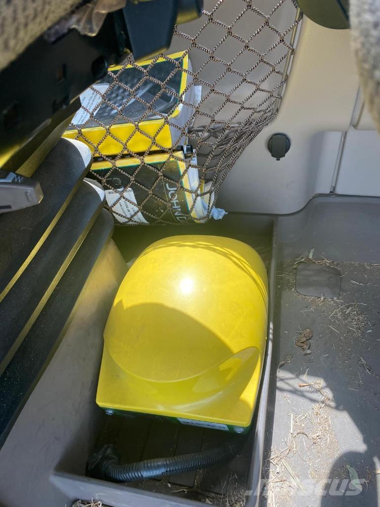 John Deere 8200 Zāles smalcinātāji