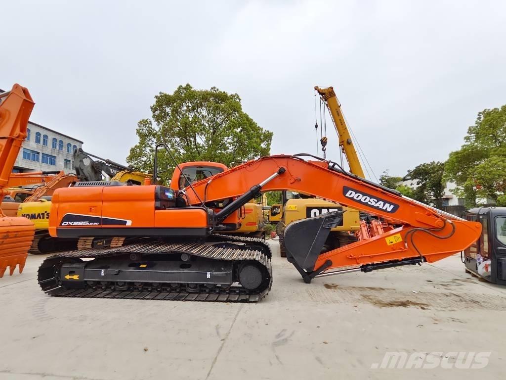 Doosan DX 225 LC-9C Kāpurķēžu ekskavatori