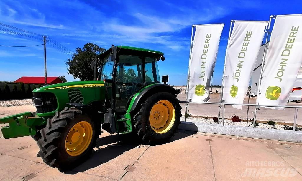 John Deere 5720 Traktori