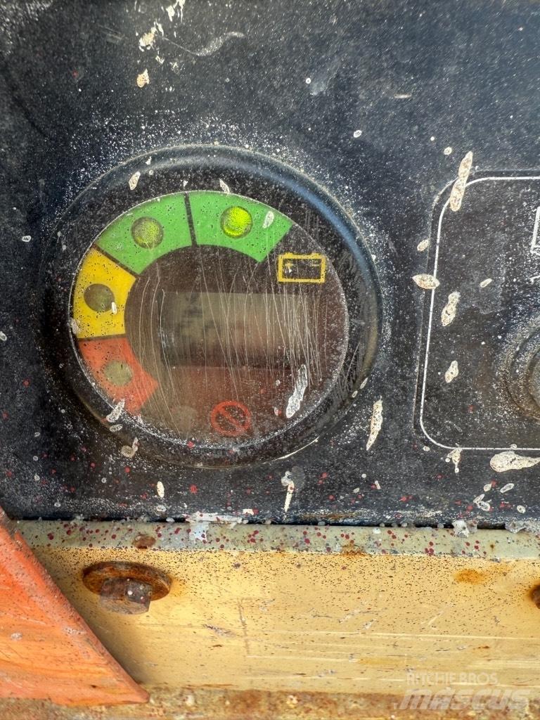 JLG 6 RS Šķerveida pacēlāji