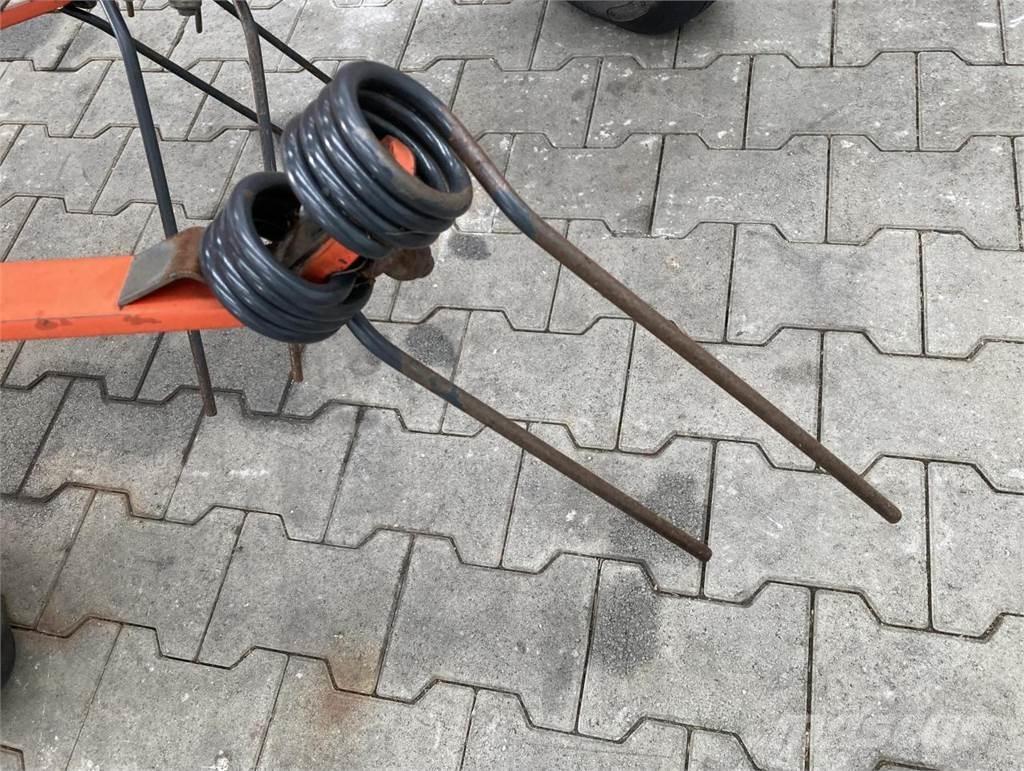 Kuhn GF 5001 MH Grābekļi un siena ārdītāji