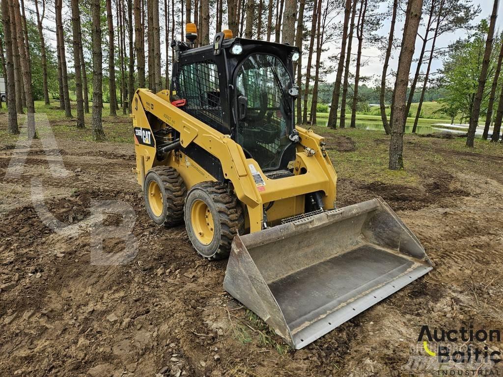 CAT 236 D Lietoti riteņu kompaktiekrāvēji