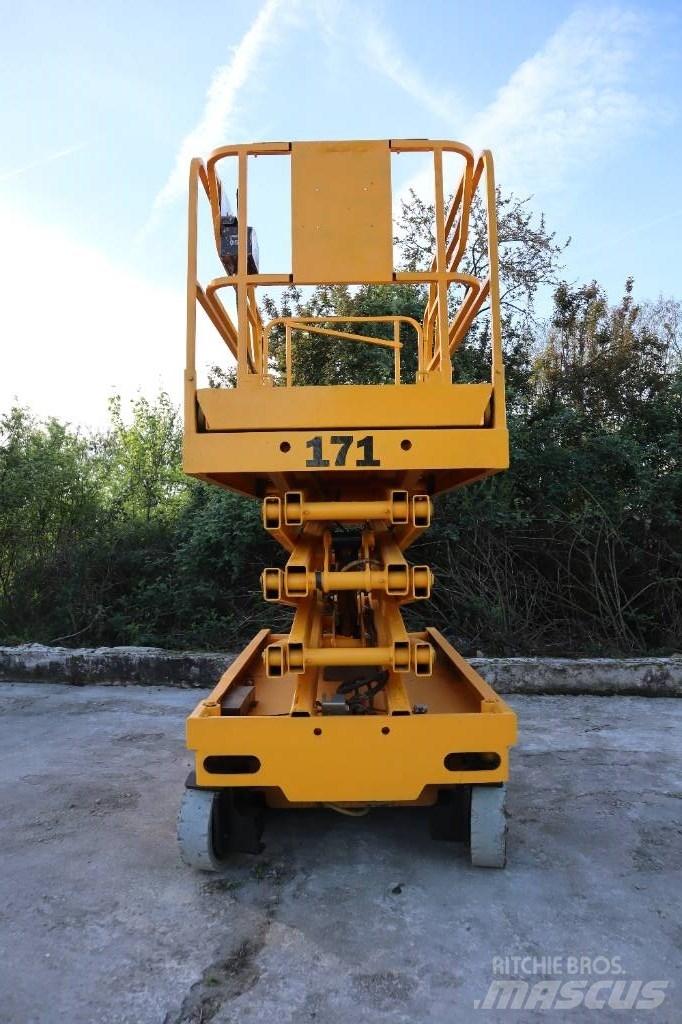Haulotte Compact 10 Šķerveida pacēlāji